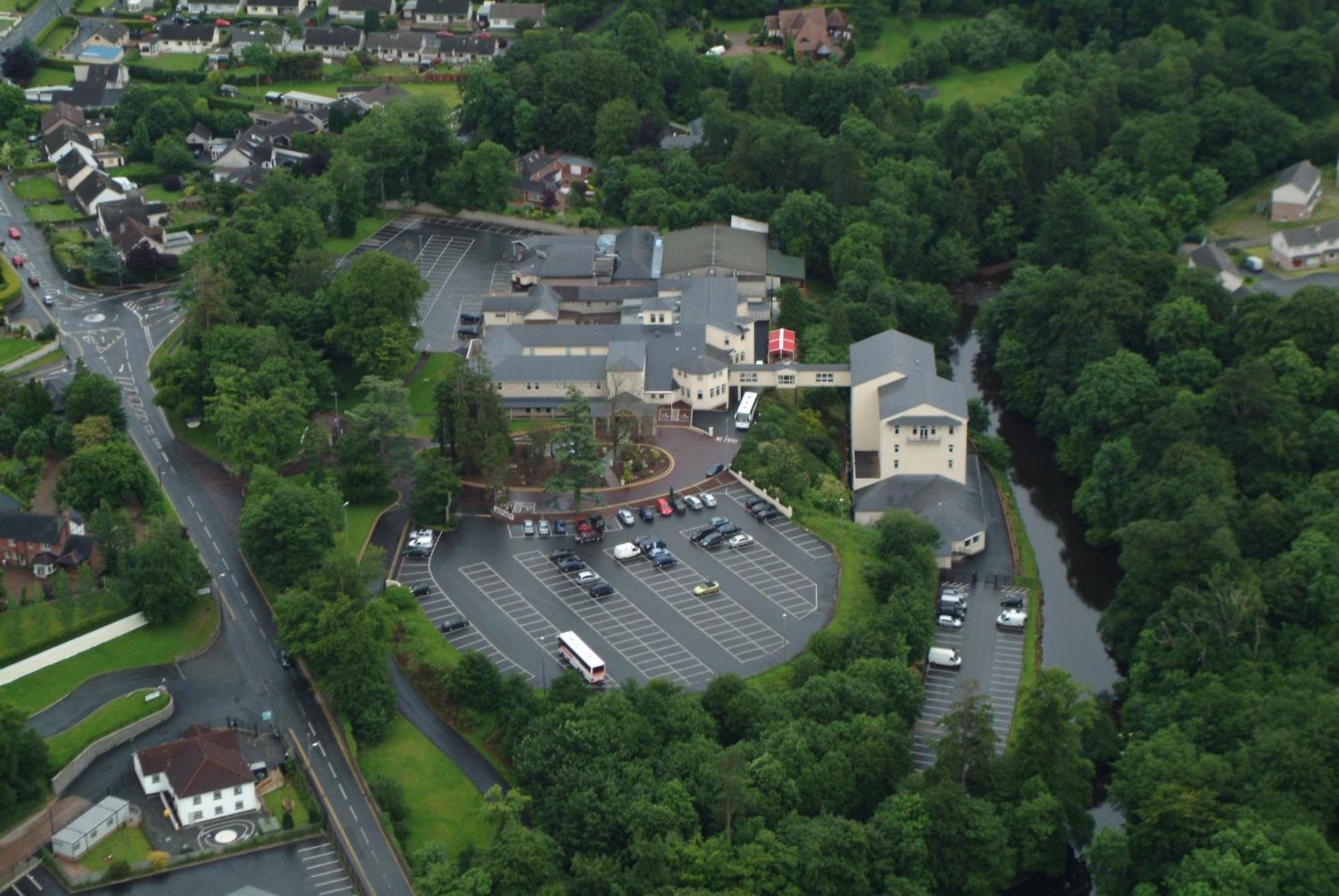 Glenavon House Hotel คุกส์ทาวน์ ภายนอก รูปภาพ