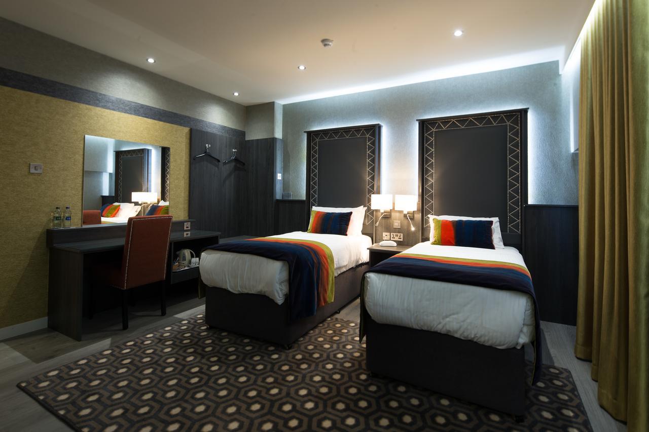 Glenavon House Hotel คุกส์ทาวน์ ภายนอก รูปภาพ